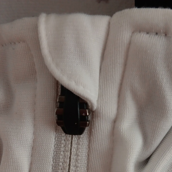 Adidas White and Black Lightweight Jacket with Athletic Cut - Picture 4 of 6